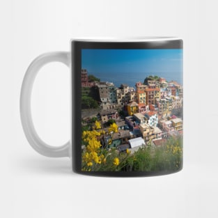 View on the cliff town of Manarola, one of the colorful Cinque Terre on the Italian west coast Mug